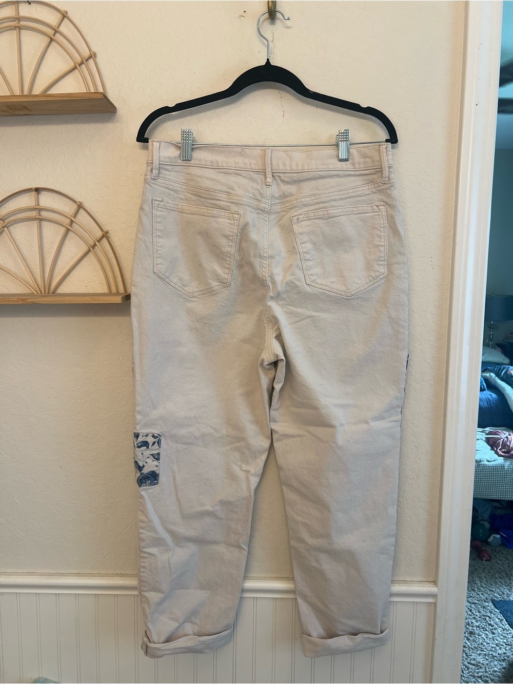 SONOMA Cream Boyfriend Jeans with Blue & Tan Floral Patches - Picture 2 of 3